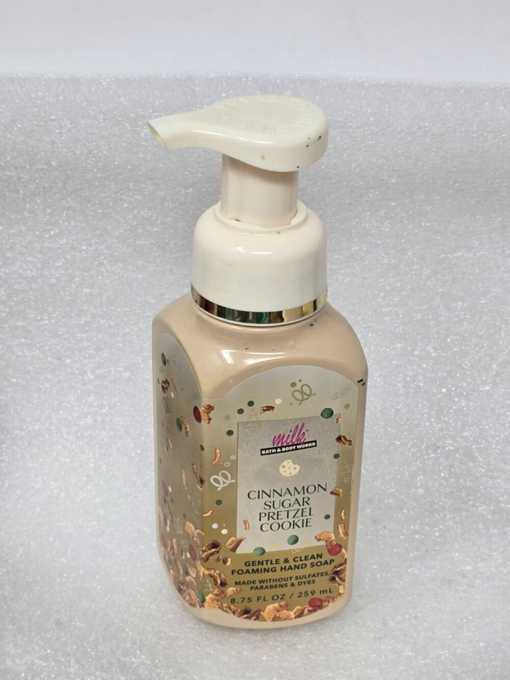 Bath & Body Works Cinnamon Sugar Pretzel Cookie Gentle Foaming Hand Soap 8.75 Oz